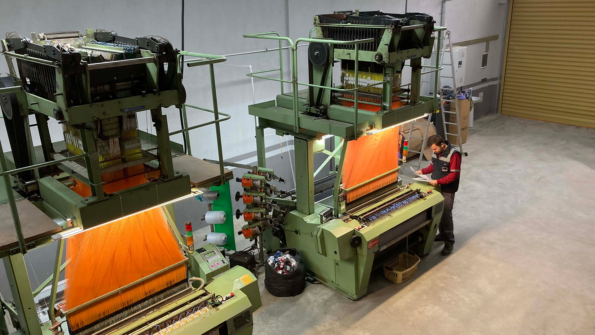 weaving machines for woven labels